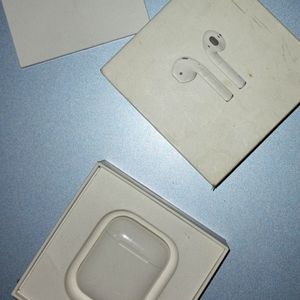 Selling a used but fully functioning Apple airpod  with charging case in box.
